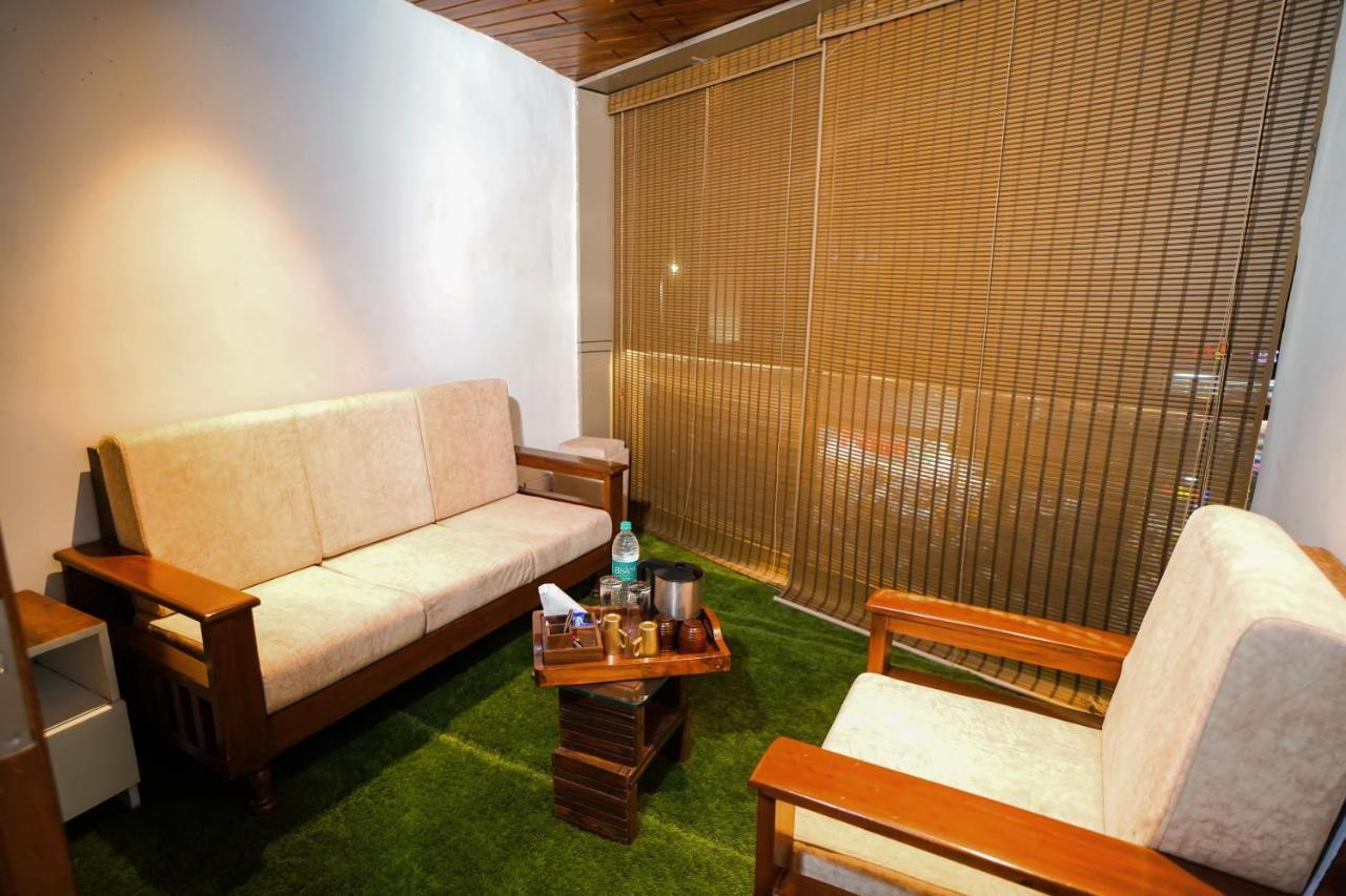 Hotel Krishna's Wood 3*