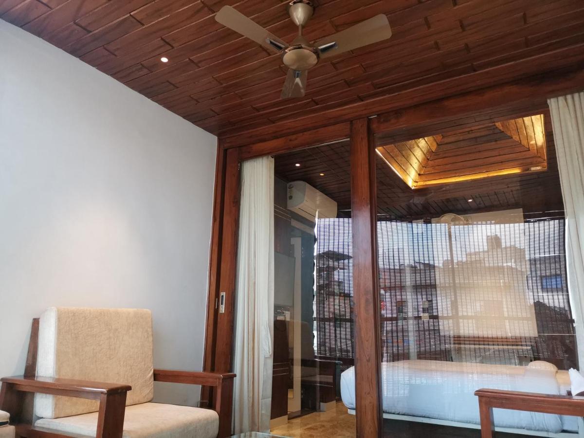 Krishna's Wood 3* Kolhapur