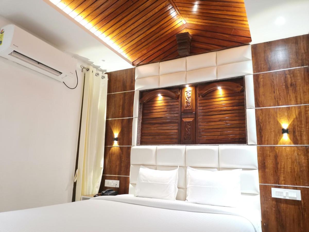 Hotel Krishna's Wood 3*