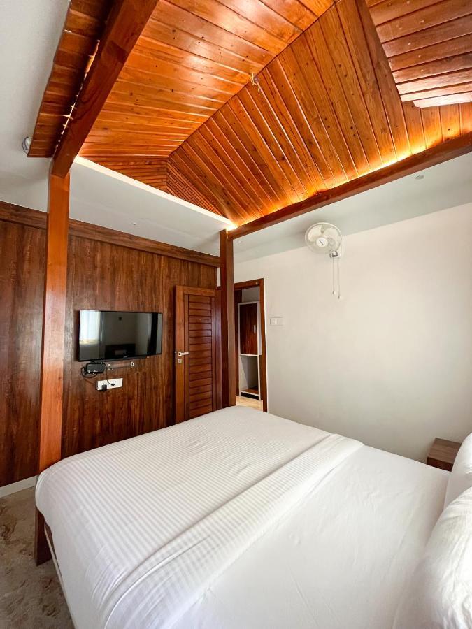 Krishna's Wood 3* Kolhapur